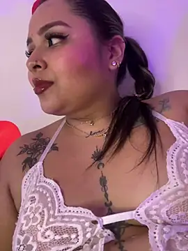 ashley-swift- online show from February 27, 8:03 am