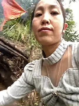 Huong-Ly online show from October 31, 6:50 am