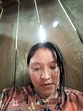 Snapshot of MuiNay chatting on September 25, 6:34 am MuiNay online show from September 25, 6:34 am