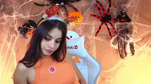 Leila Hefner online show from October 22, 2:49 am