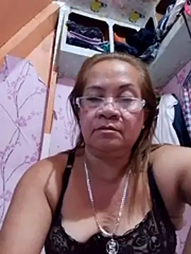 vickyhot1966 online show from April 6, 9:21 am