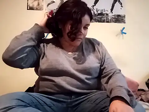 Kitty WetXxX online show from September 12, 9:22 pm