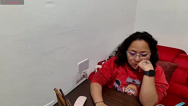 Sophiaburton online show from October 9, 1:10 am