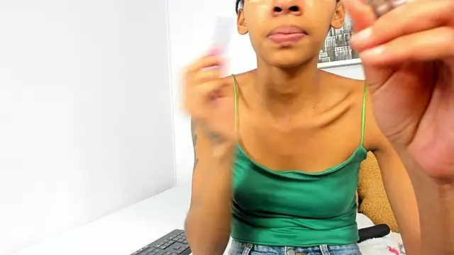 sarah ashbourne online show from November 19, 12:16 pm