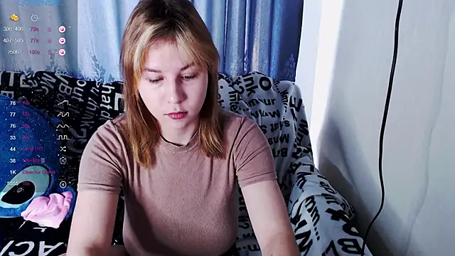 Snapshot of RoyAngela chatting on September 19, 5:50 am RoyAngela online show from September 19, 5:50 am