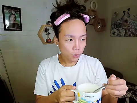 YourNikkieXxx online show from October 11, 4:42 pm