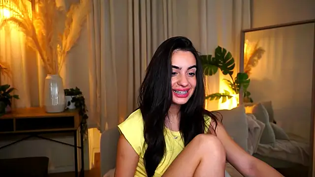 Snapshot of miilky_wayy chatting on October 13, 4:20 pm miilky wayy online show from October 13, 4:20 pm
