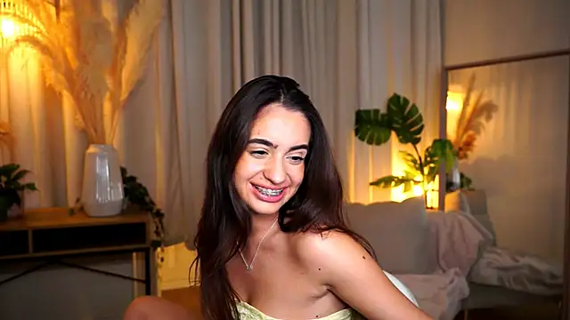 Snapshot of miilky_wayy chatting on October 9, 4:11 pm miilky wayy online show from October 9, 4:11 pm