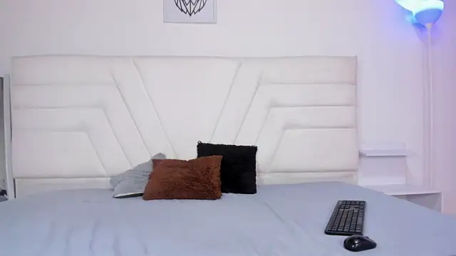 fressittalove01 online show from January 5, 5:38 pm