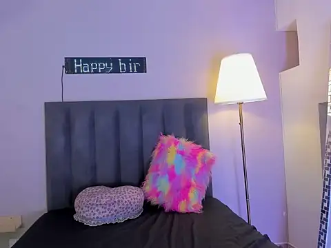 KendraChavez  online show from February 16, 9:14 pm