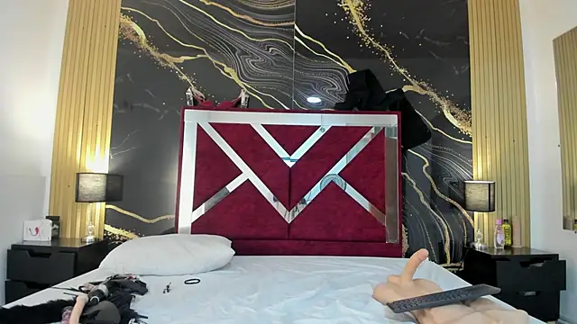 VioletRose as online show from November 14, 10:21 pm