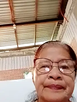Snapshot of Sweet-Lita50 chatting on October 17, 1:42 am Sweet-Lita50 online show from October 17, 1:42 am