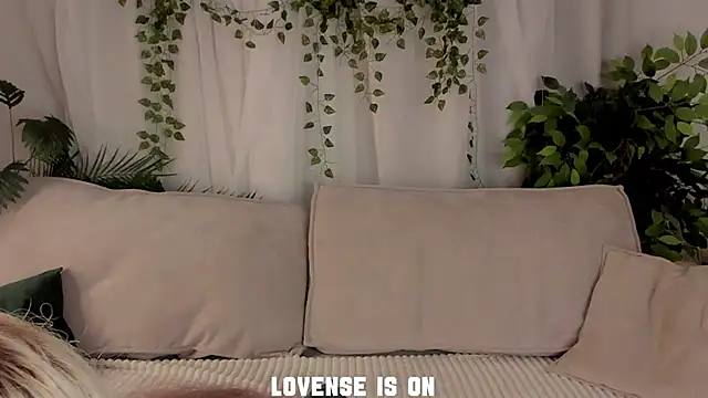 ElizSpieth online show from November 22, 1:08 am