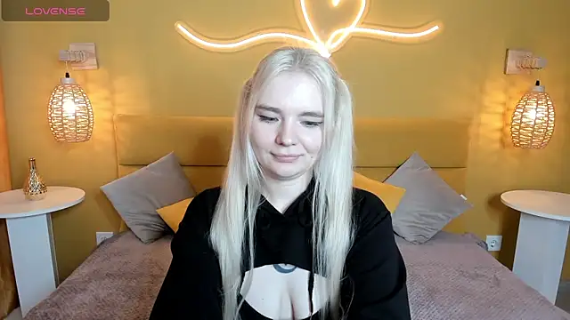 RuthBryant online show from September 14, 8:45 am