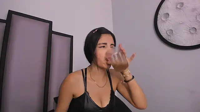 Lucy-23 online show from December 21, 5:22 am