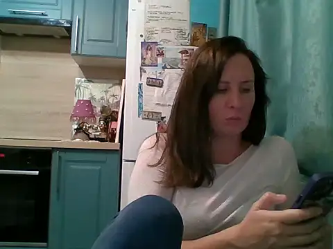 ALICAINWONDERLAND online show from October 27, 5:52 pm