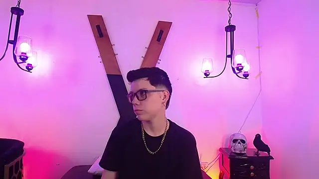 SpencerMontgomery online show from November 22, 7:38 pm