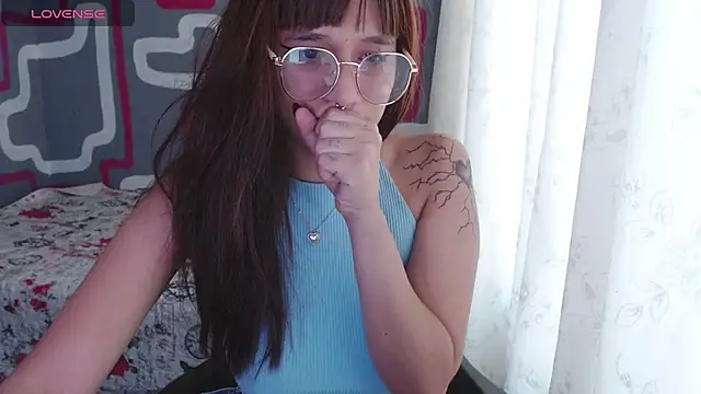 Snapshot of zara_erotik chatting on September 22, 11:30 am zara erotik online show from September 22, 11:30 am