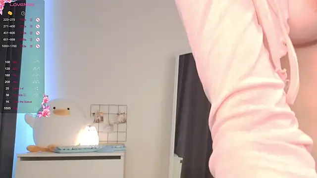 roxydolll online show from June 15, 2:34 am