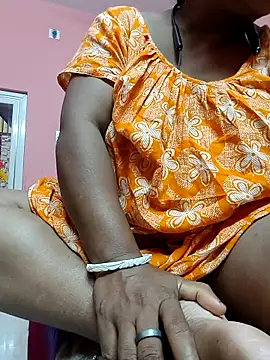 Cute-Swewty online show from April 16, 2:06 pm