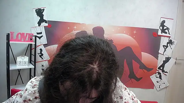 NeonilaLisova online show from November 28, 6:16 am