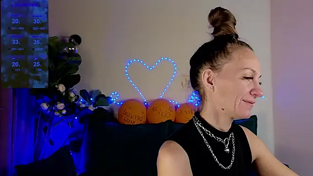 Jesica mooon online show from December 1, 1:53 am