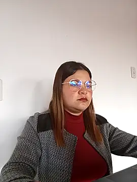 Snapshot of LUCIANA__99 chatting on October 13, 3:58 pm LUCIANA 99 online show from October 13, 3:58 pm