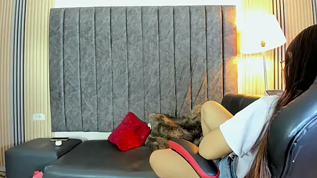 rubby lux online show from November 25, 1:46 pm