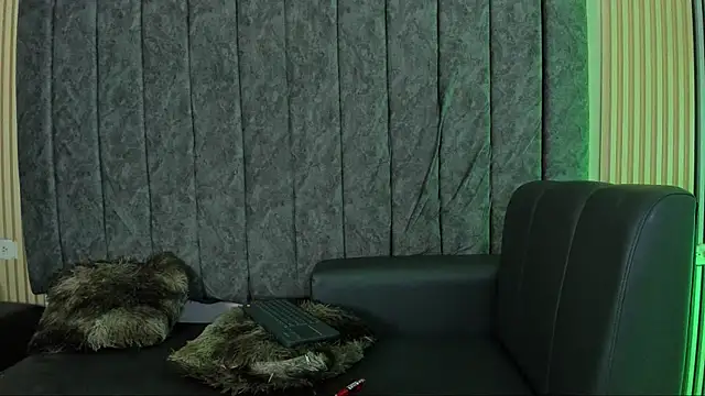 rubby lux online show from December 3, 2:19 pm