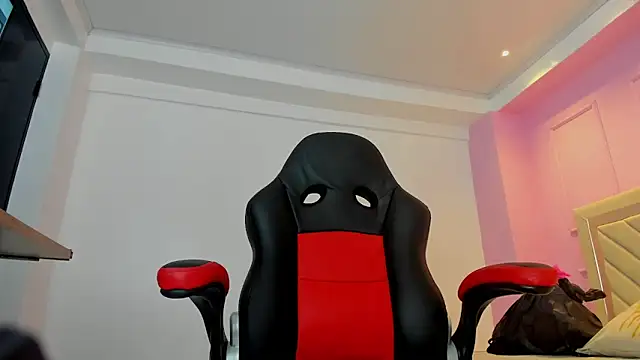 ALISSON BARKER online show from November 4, 12:32 pm