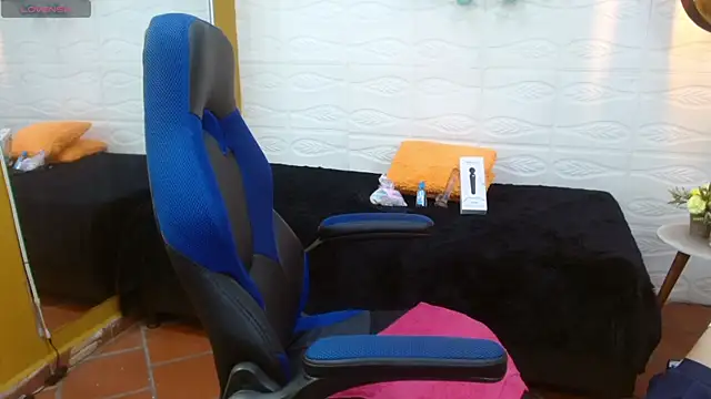 karlarousex online show from September 25, 3:27 am