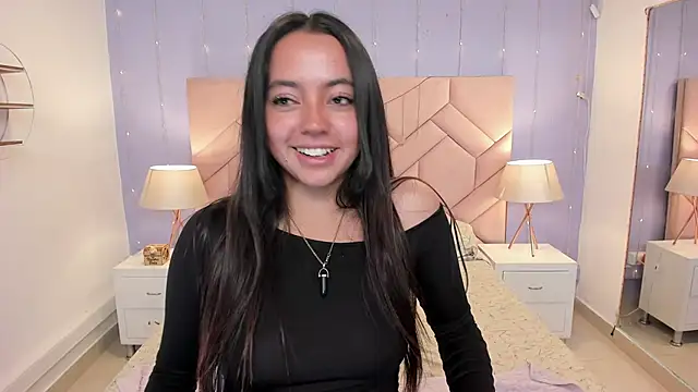 Snapshot of Lara_Rouss_ chatting on September 9, 2:22 am Lara Rouss online show from September 9, 2:22 am