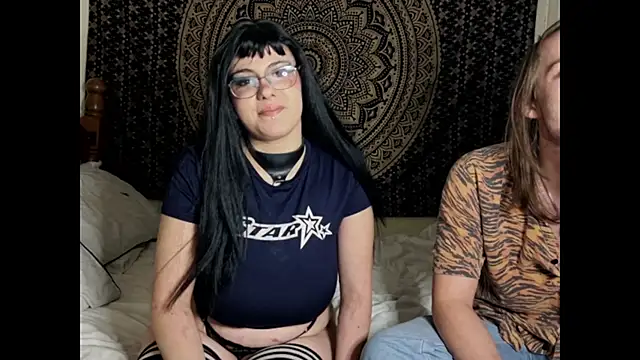 Classstrugglecutie online show from October 26, 2:29 am