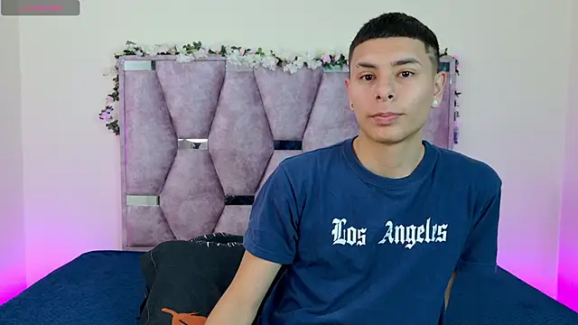 lana and liam  online show from November 13, 9:19 am