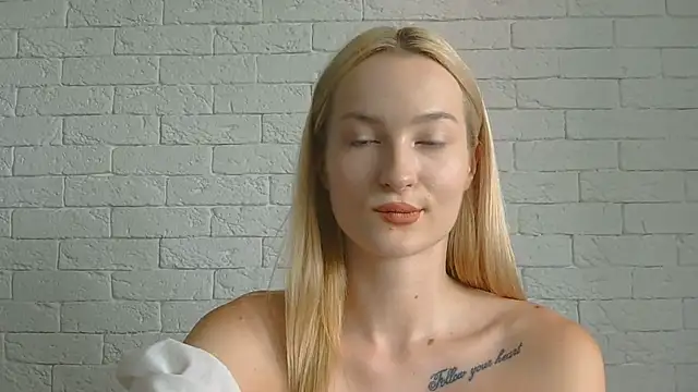 Alice Sweet 01 online show from June 25, 11:02 am