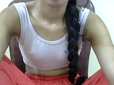 smallcuute online show from November 5, 1:22 am