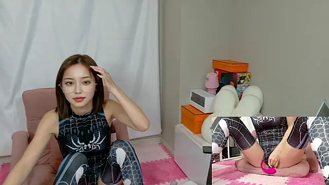 maimai0720 online show from October 30, 11:00 am