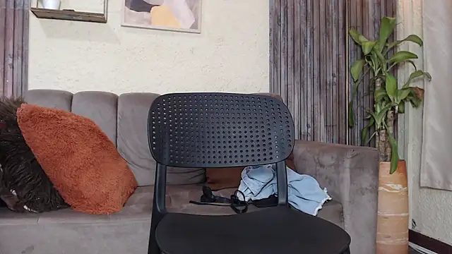 CurlyDani online show from February 3, 2:53 am