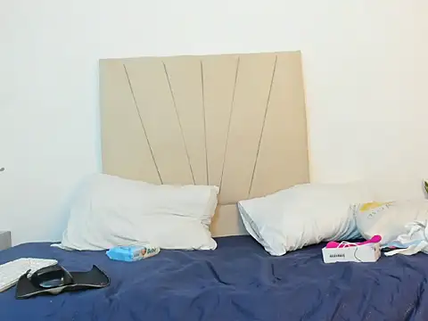  Miaa khalifa  online show from October 7, 12:20 pm