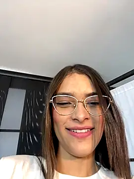 Hannacooper3 online show from November 25, 8:53 pm