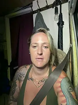 OdetteDelane online show from December 15, 9:25 am