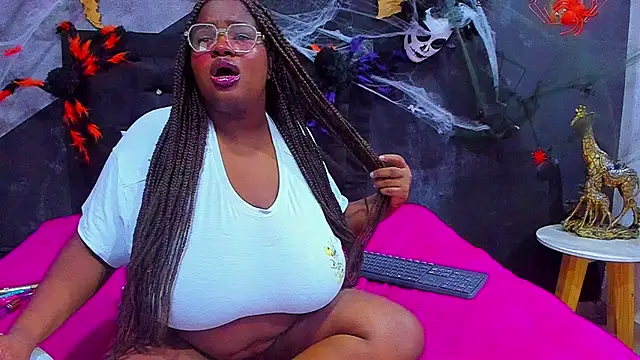 Maiam  Rossi online show from November 14, 1:00 pm