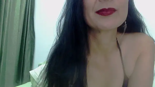 Snapshot of Aileendarkhot chatting on October 19, 6:37 am Aileendarkhot online show from October 19, 6:37 am