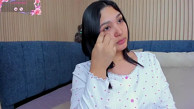 angel ponce online show from December 15, 7:08 pm