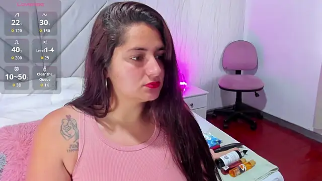 Victoria Guzman online show from October 27, 4:13 pm