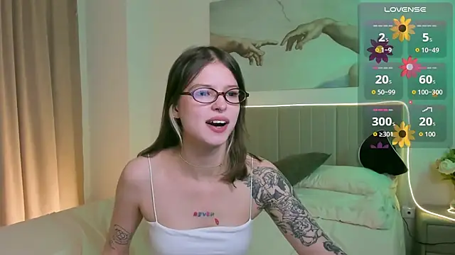 Lisa Blossom online show from November 19, 6:24 am