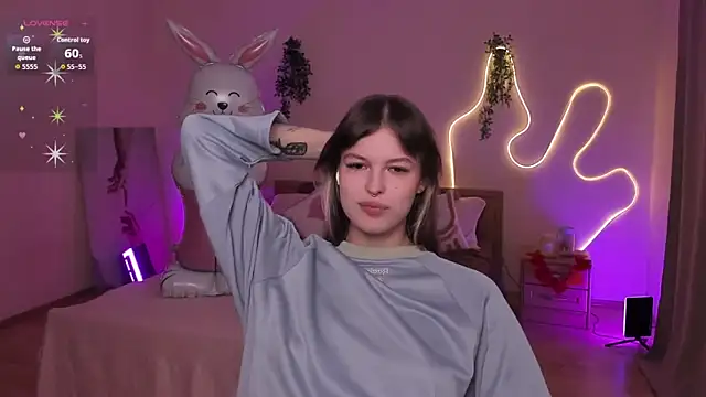 Lisa Blossom online show from April 8, 6:26 am