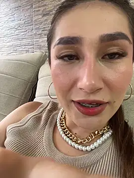 Snapshot of Isa_Villamarin chatting on October 18, 8:54 pm Isa Villamarin online show from October 18, 8:54 pm