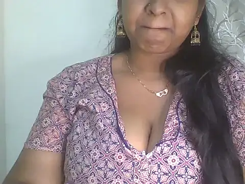 its me Rashmi online show from February 3, 4:45 pm