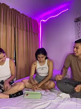 miaftmax online show from April 5, 1:32 pm